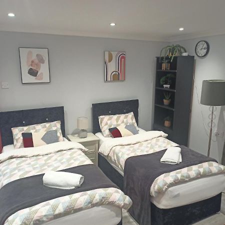 Homey Studio In Newport Perfect For Couples & Travelers Eksteriør bilde