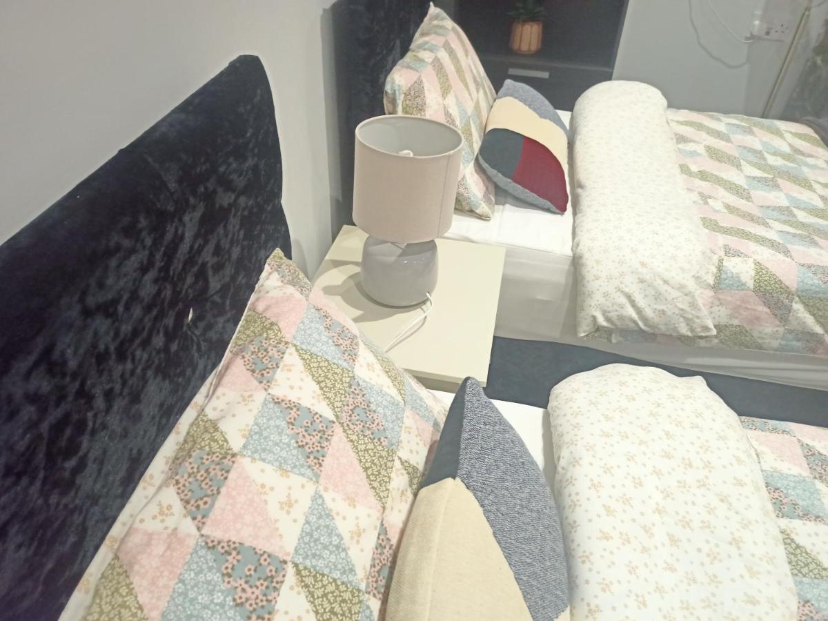 Homey Studio In Newport Perfect For Couples & Travelers Eksteriør bilde