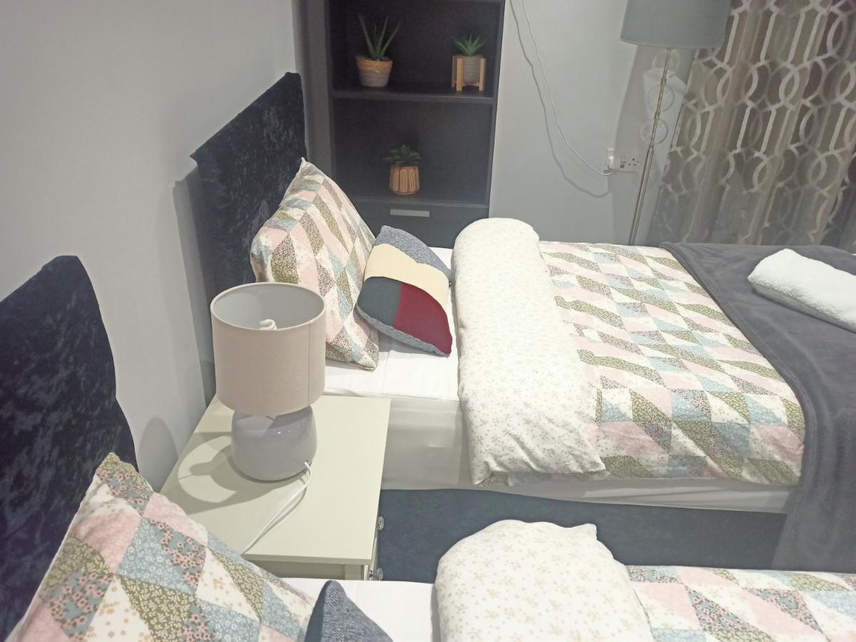 Homey Studio In Newport Perfect For Couples & Travelers Eksteriør bilde