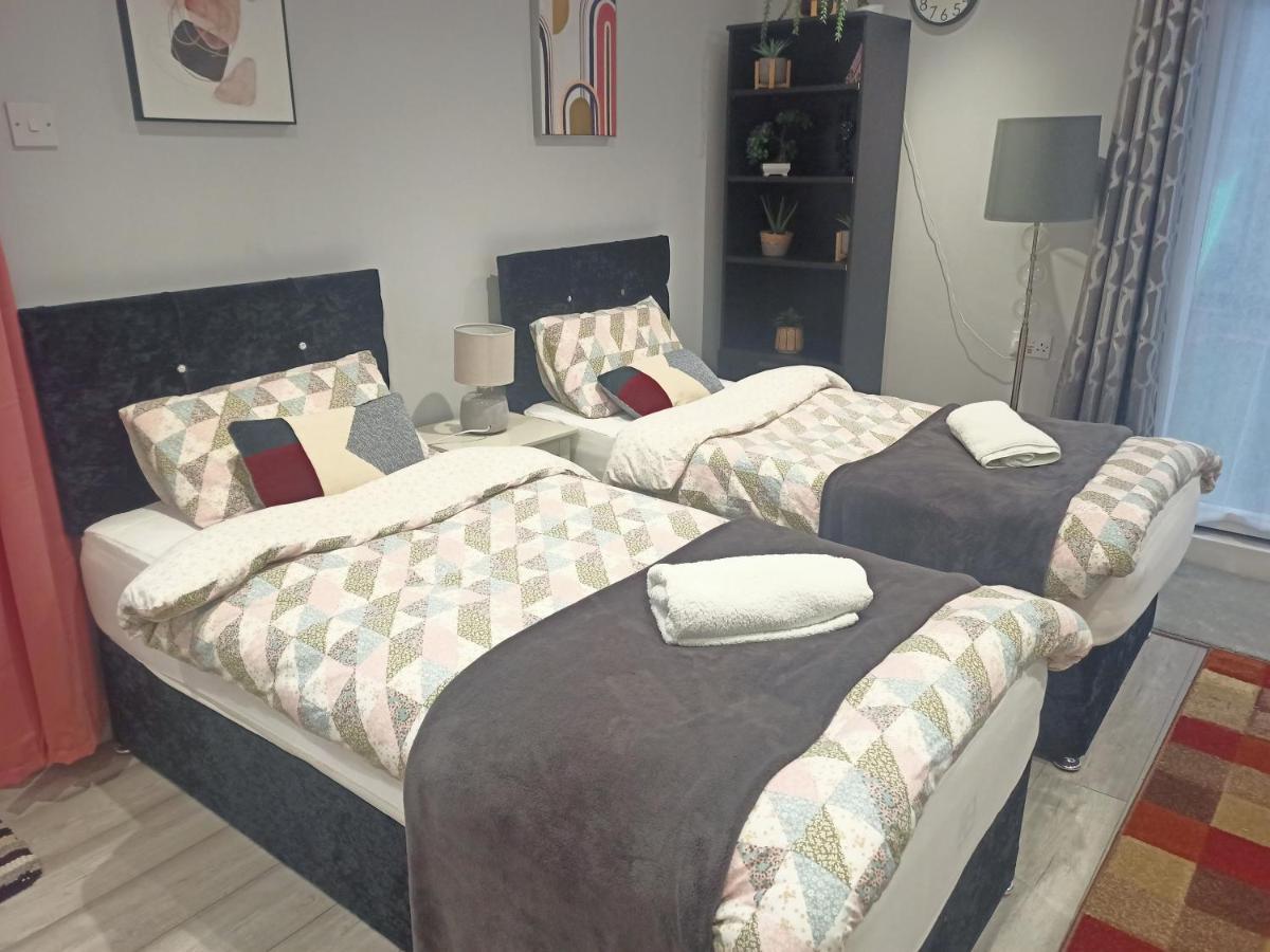 Homey Studio In Newport Perfect For Couples & Travelers Eksteriør bilde