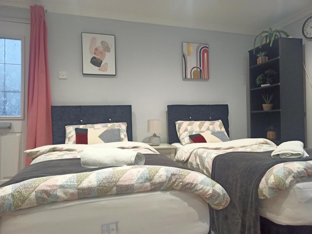 Homey Studio In Newport Perfect For Couples & Travelers Eksteriør bilde