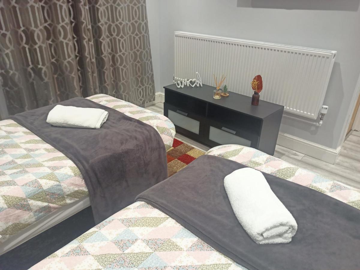 Homey Studio In Newport Perfect For Couples & Travelers Eksteriør bilde