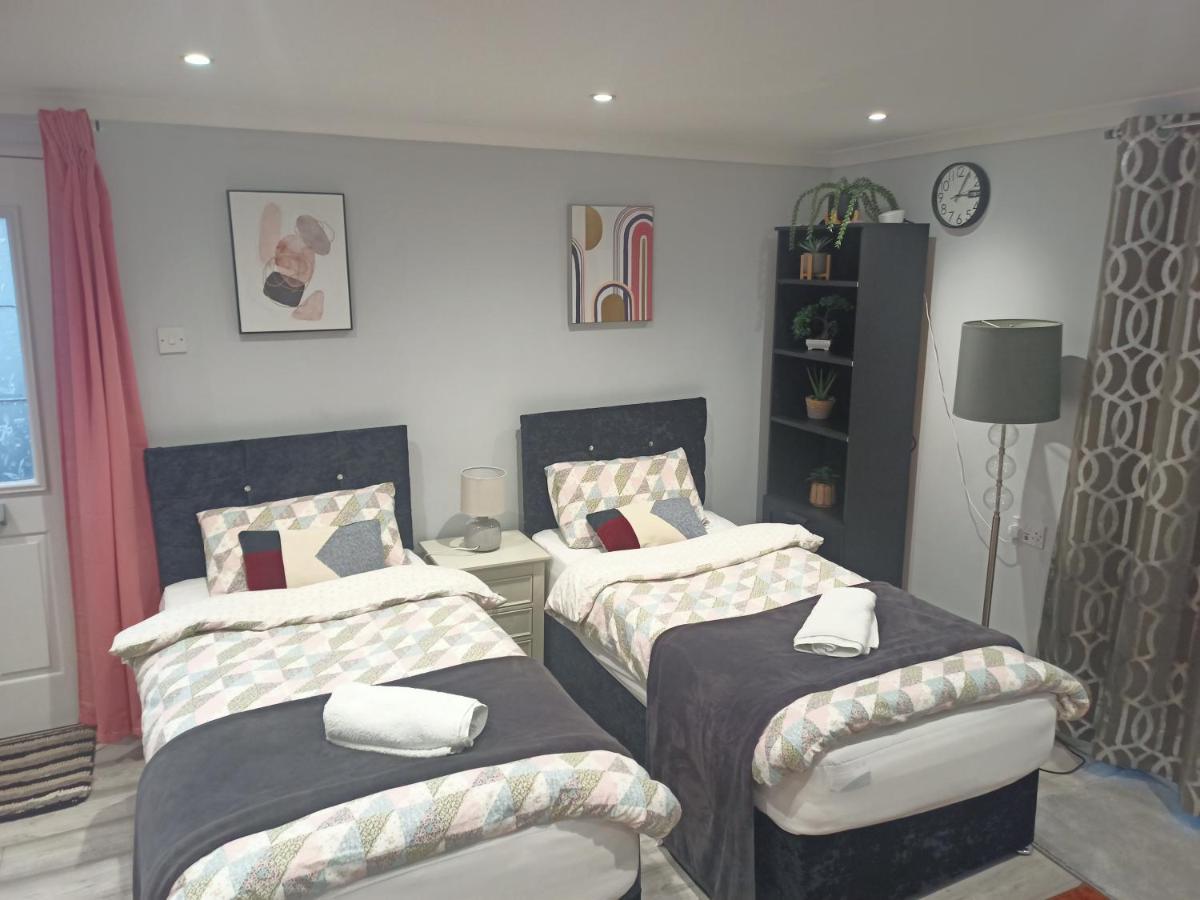 Homey Studio In Newport Perfect For Couples & Travelers Eksteriør bilde