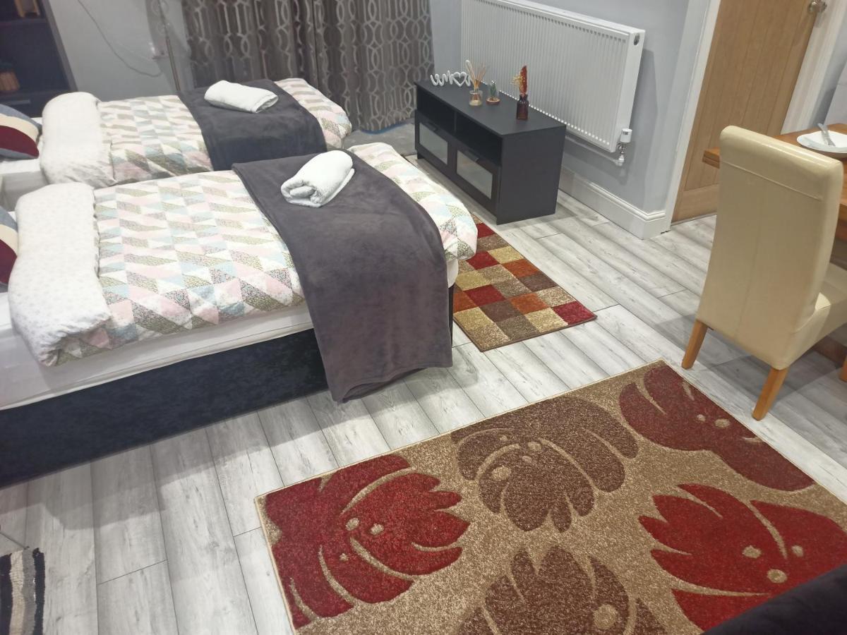 Homey Studio In Newport Perfect For Couples & Travelers Eksteriør bilde