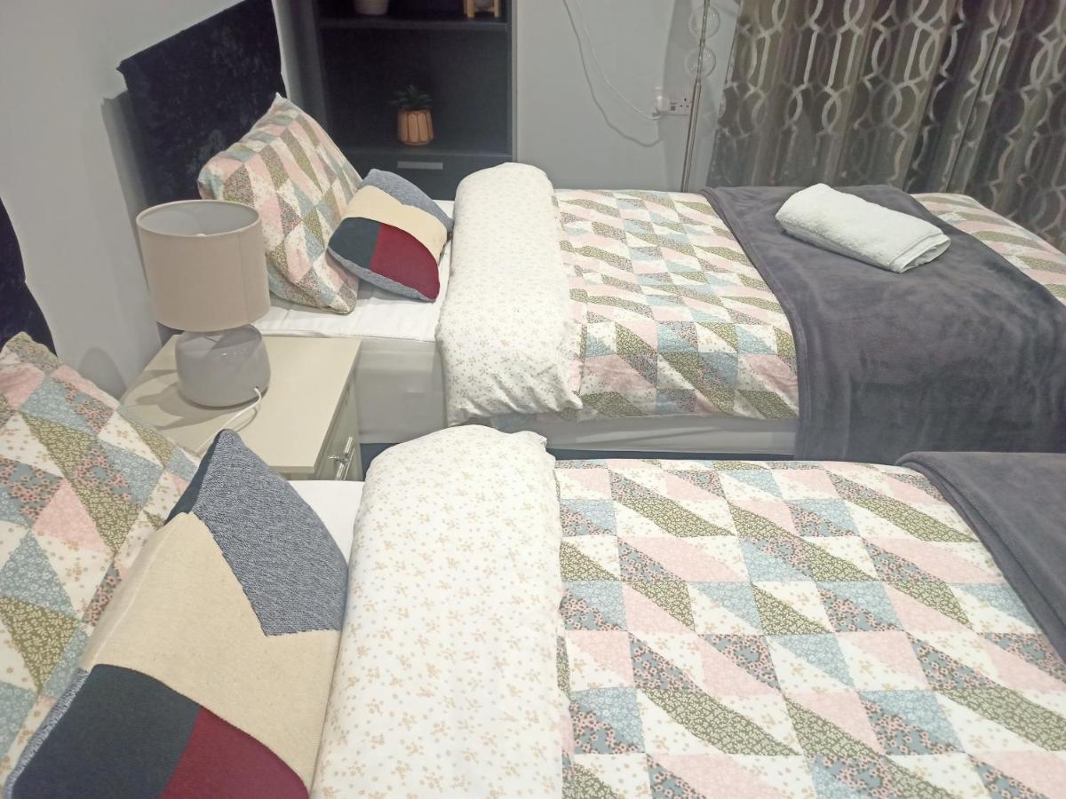 Homey Studio In Newport Perfect For Couples & Travelers Eksteriør bilde