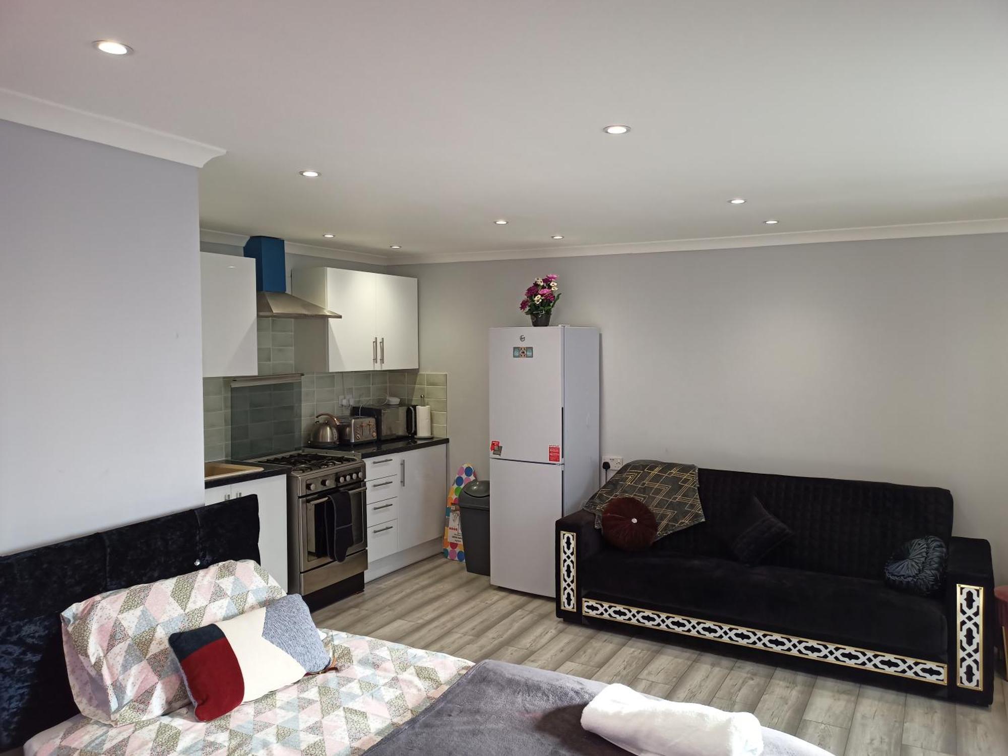 Homey Studio In Newport Perfect For Couples & Travelers Eksteriør bilde
